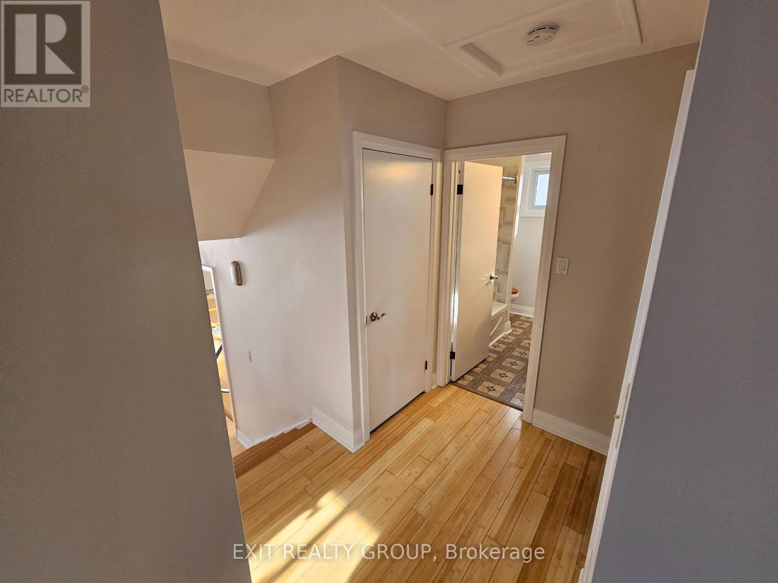 8 Village Drive, Belleville, Ontario  K8P 4J8 - Photo 2 - X11952251