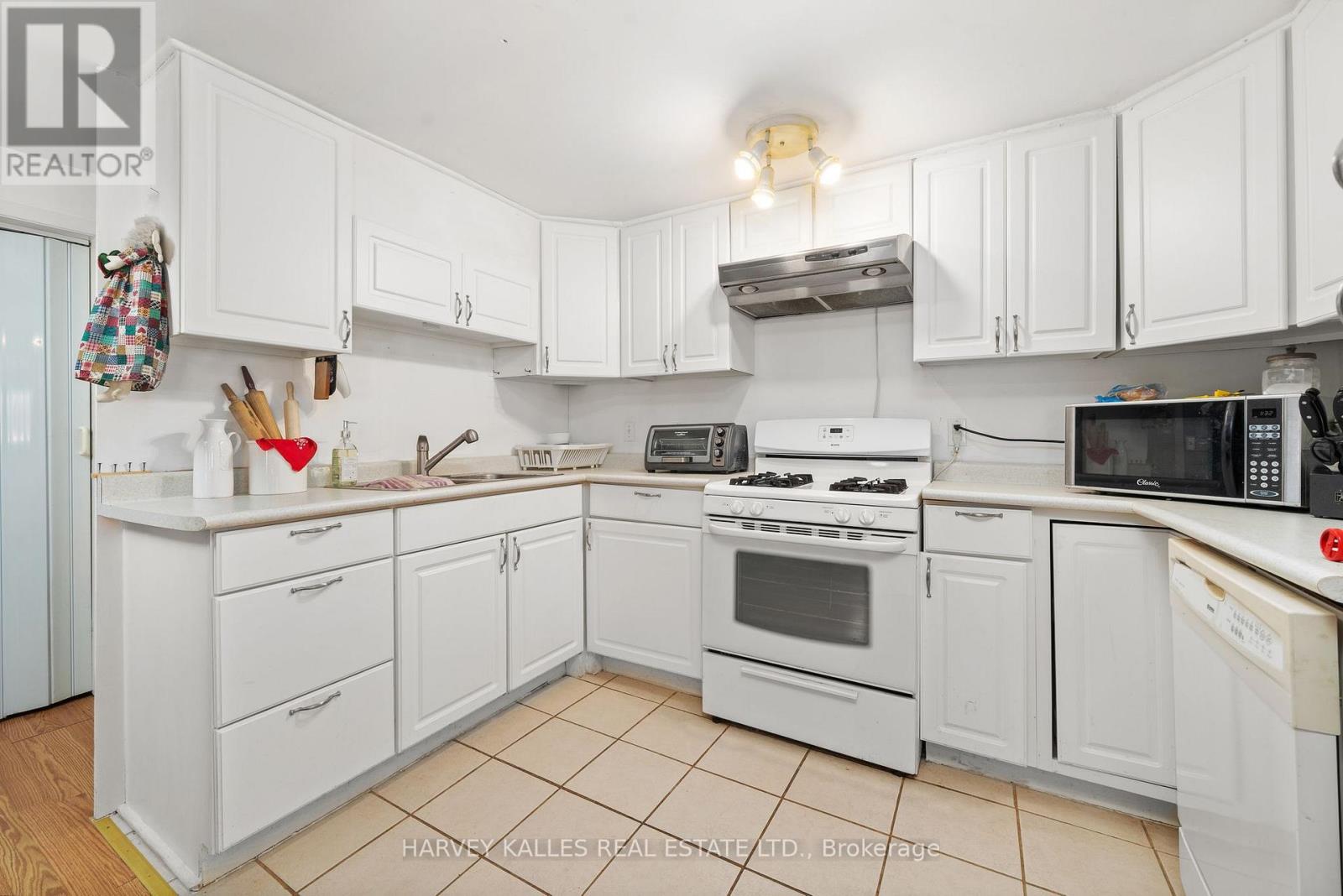 30 Maitland Street, Prince Edward County, Ontario  K0K 2T0 - Photo 10 - X11973159