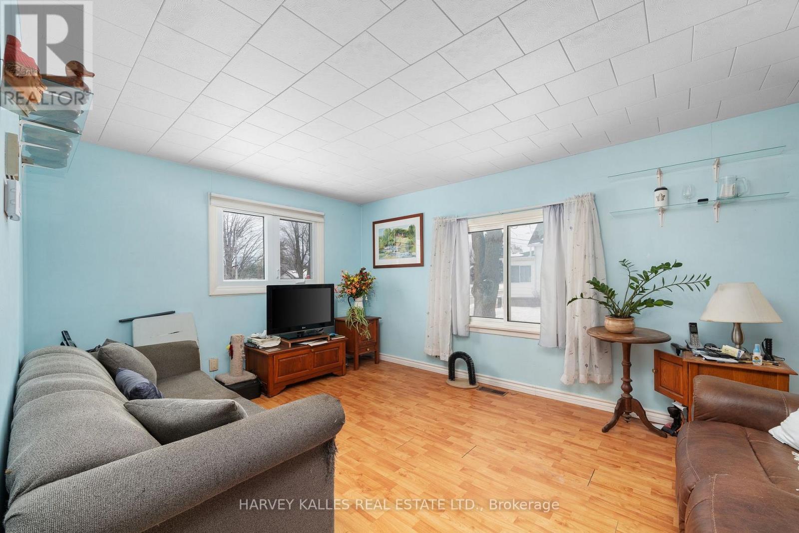 30 Maitland Street, Prince Edward County, Ontario  K0K 2T0 - Photo 7 - X11973159