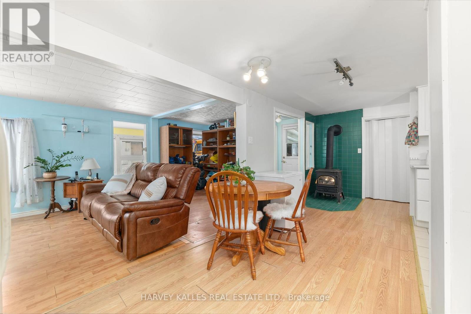 30 Maitland Street, Prince Edward County, Ontario  K0K 2T0 - Photo 9 - X11973159