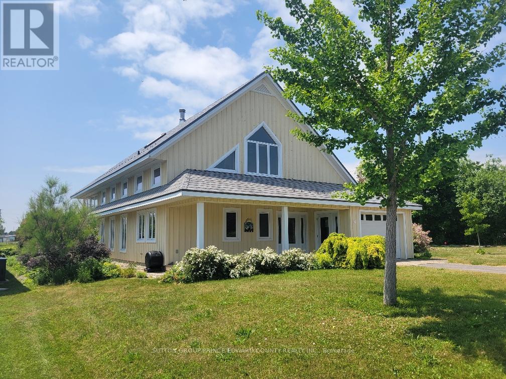 4 CARLA COURT, Prince Edward County, Ontario