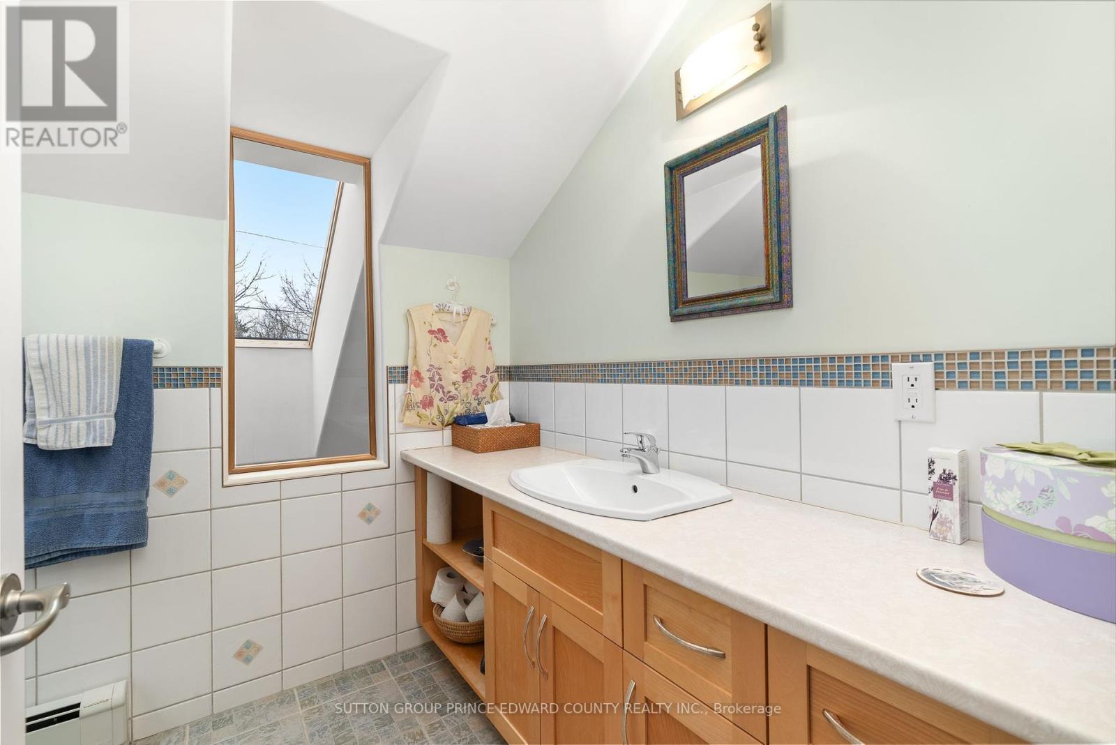4 Carla Court, Prince Edward County, Ontario  K0K 3L0 - Photo 38 - X12007607