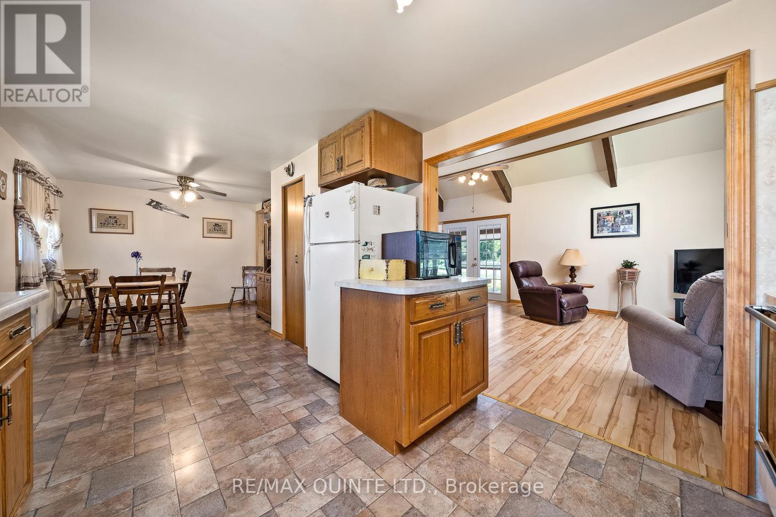 257 Elmbrook Road, Prince Edward County, Ontario  K0K 2T0 - Photo 7 - X12034032