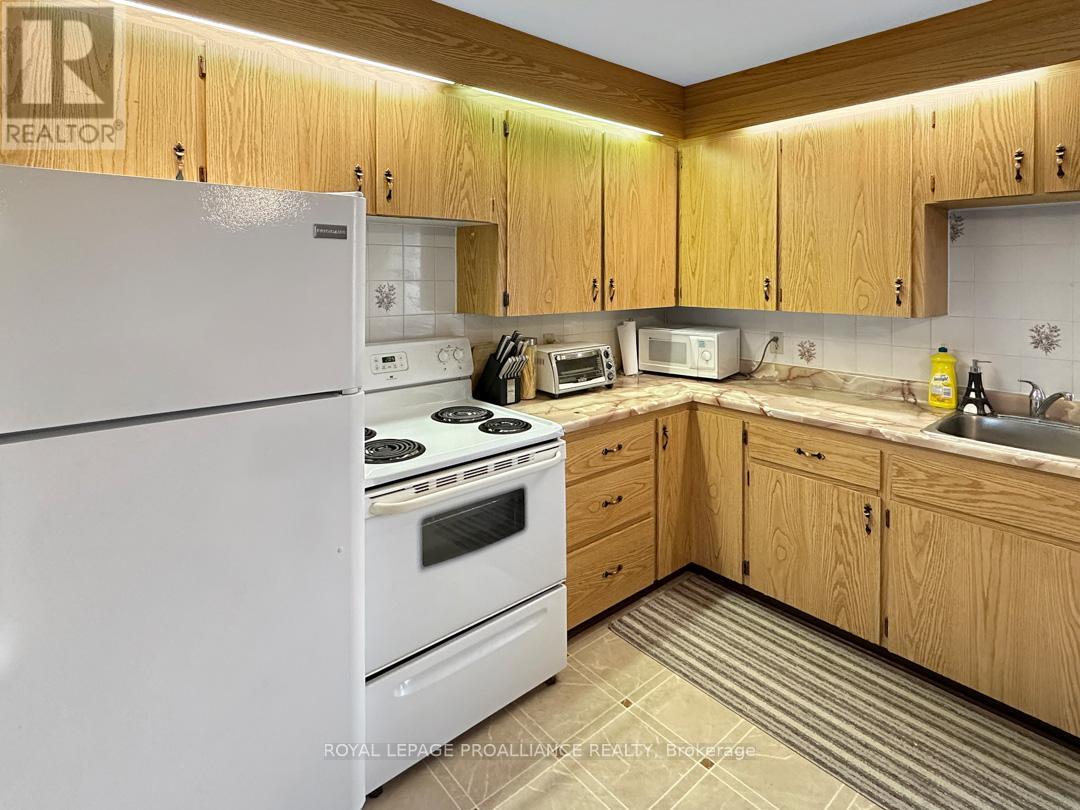 91 St.lawrence Street E, Centre Hastings, Ontario  K0K 2K0 - Photo 11 - X12047367