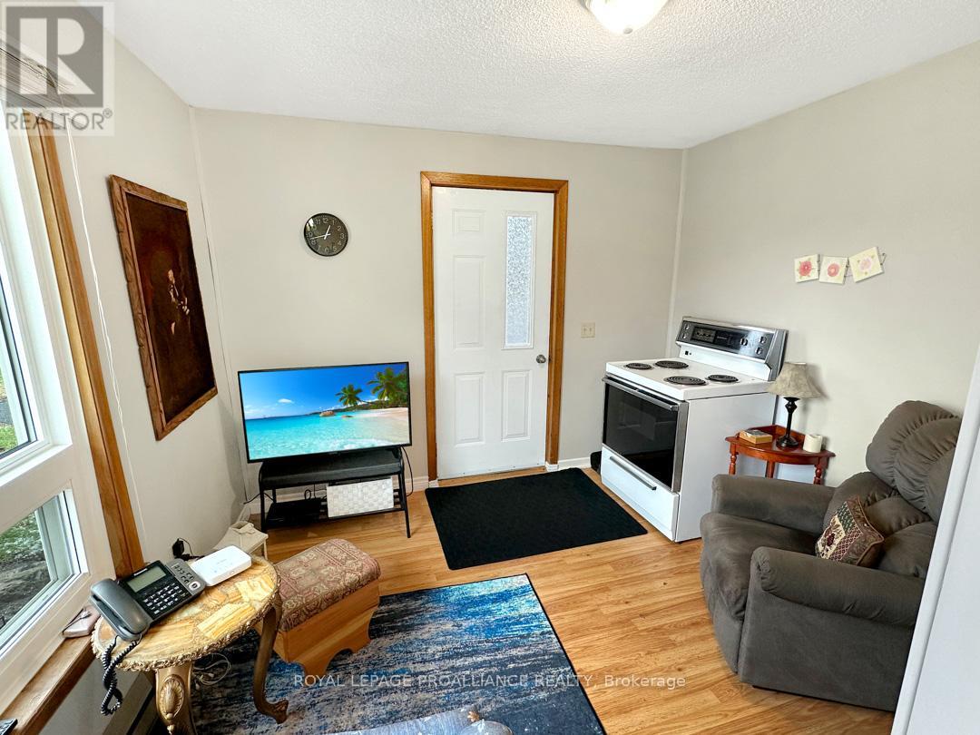91 St.lawrence Street E, Centre Hastings, Ontario  K0K 2K0 - Photo 20 - X12047367