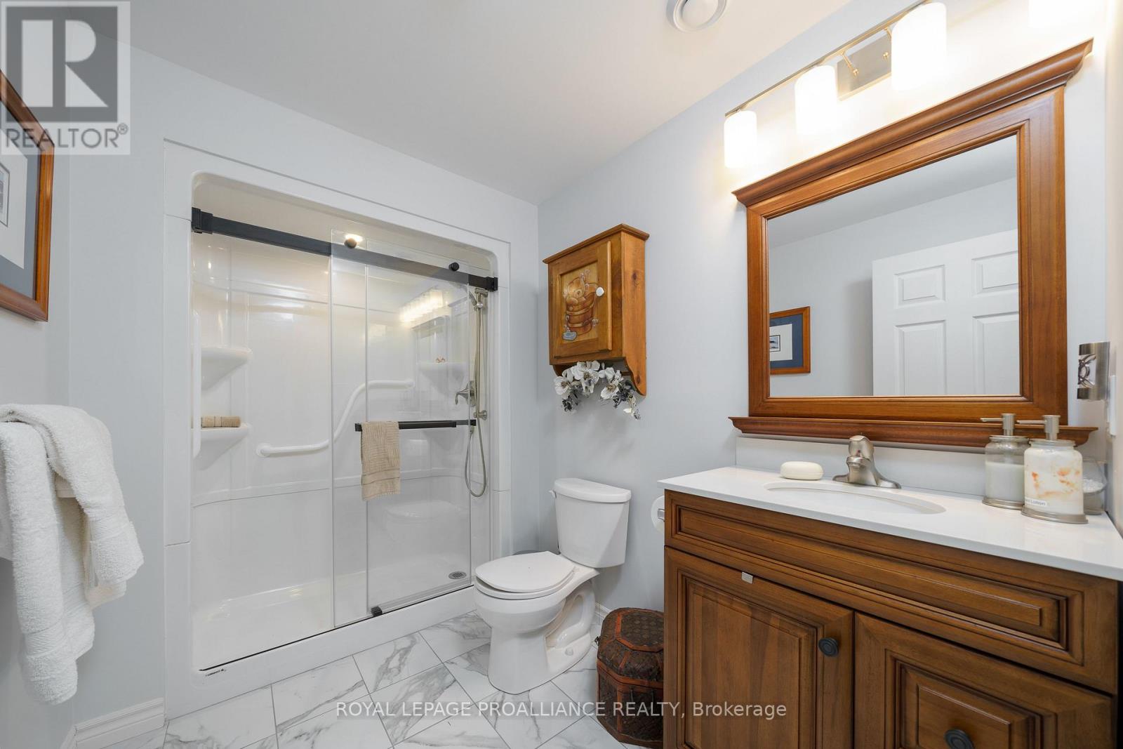 12 Dorchester Drive, Prince Edward County, Ontario  K0K 3L0 - Photo 20 - X12079399