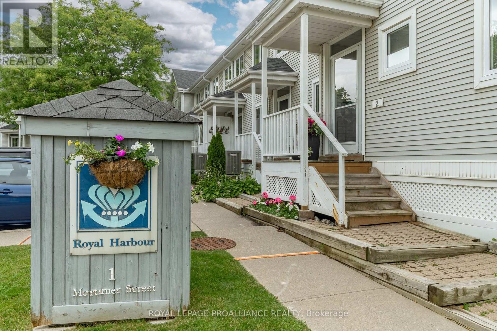 3 - 1 Mortimer Street, Prince Edward County, Ontario  K0K 2T0 - Photo 3 - X12090635