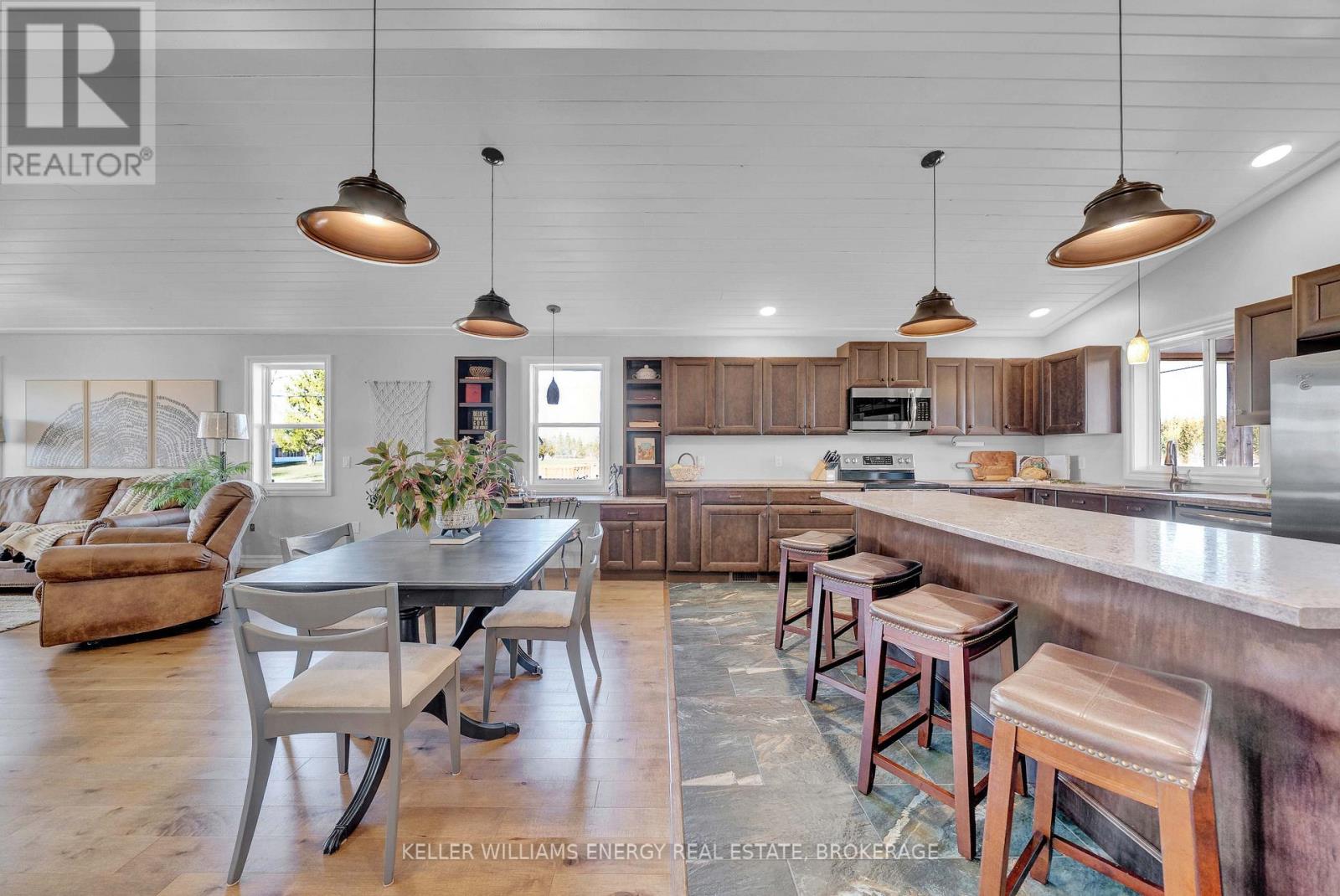 1649 County Road 15, Prince Edward County, Ontario  K0K 1W0 - Photo 11 - X12098012