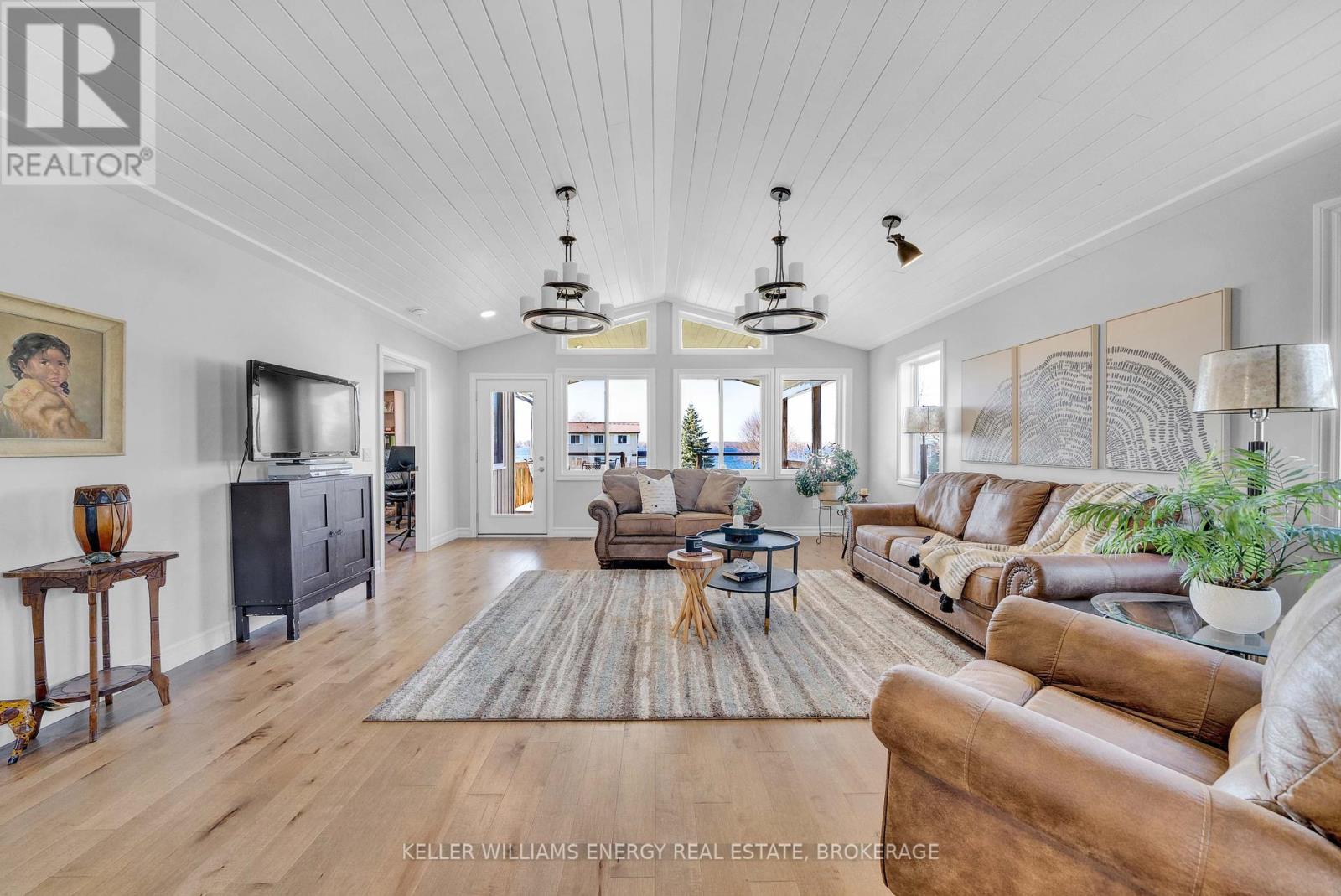 1649 County Road 15, Prince Edward County, Ontario  K0K 1W0 - Photo 16 - X12098012