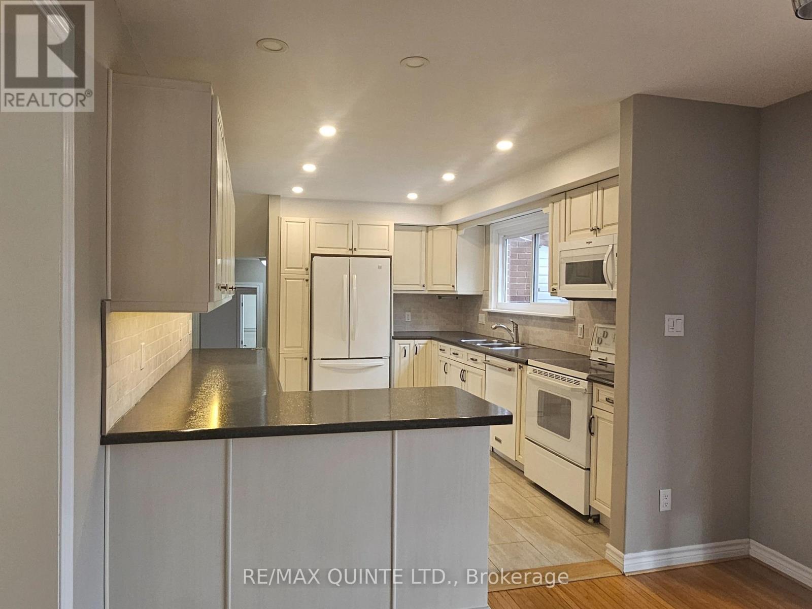 12 Philip Street, Prince Edward County, Ontario  K0K 2T0 - Photo 12 - X12105741