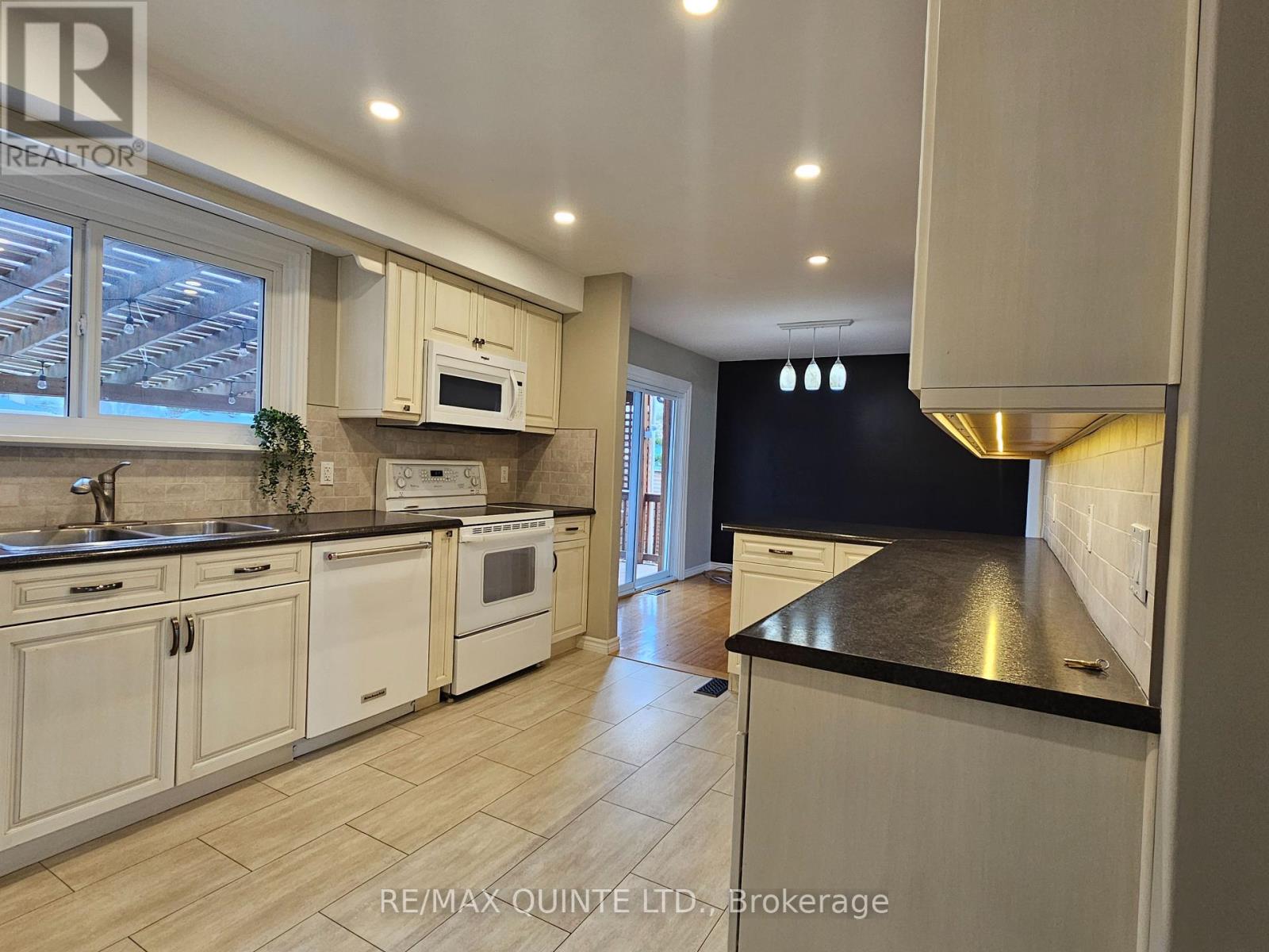 12 Philip Street, Prince Edward County, Ontario  K0K 2T0 - Photo 13 - X12105741