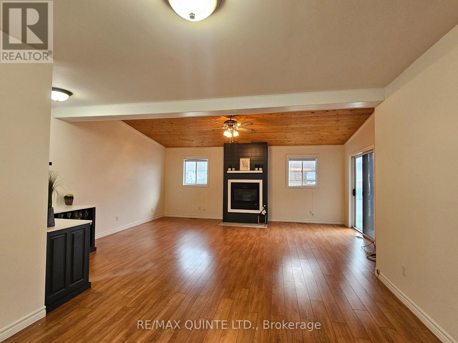 12 Philip Street, Prince Edward County, Ontario  K0K 2T0 - Photo 17 - X12105741