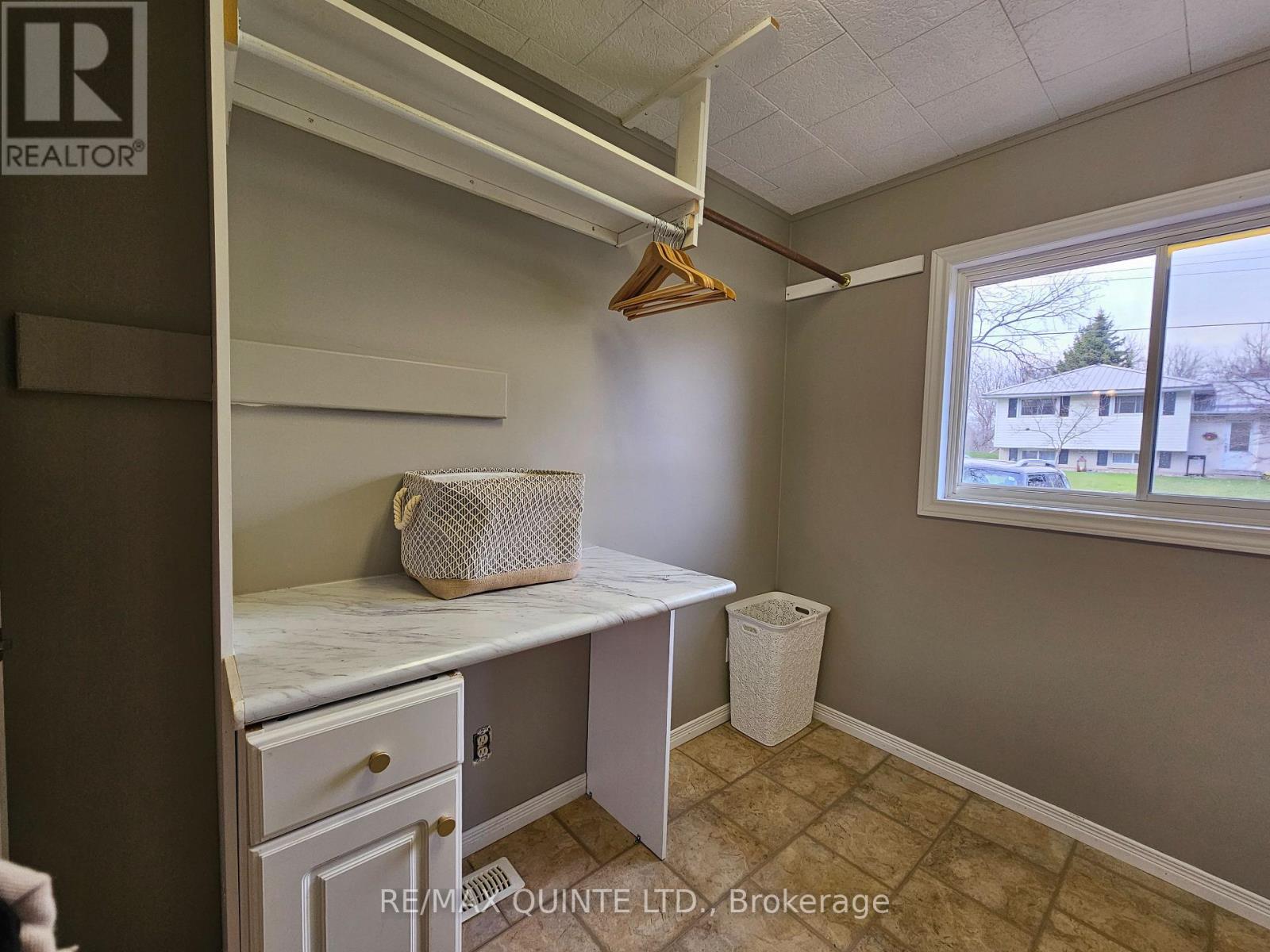 12 Philip Street, Prince Edward County, Ontario  K0K 2T0 - Photo 25 - X12105741
