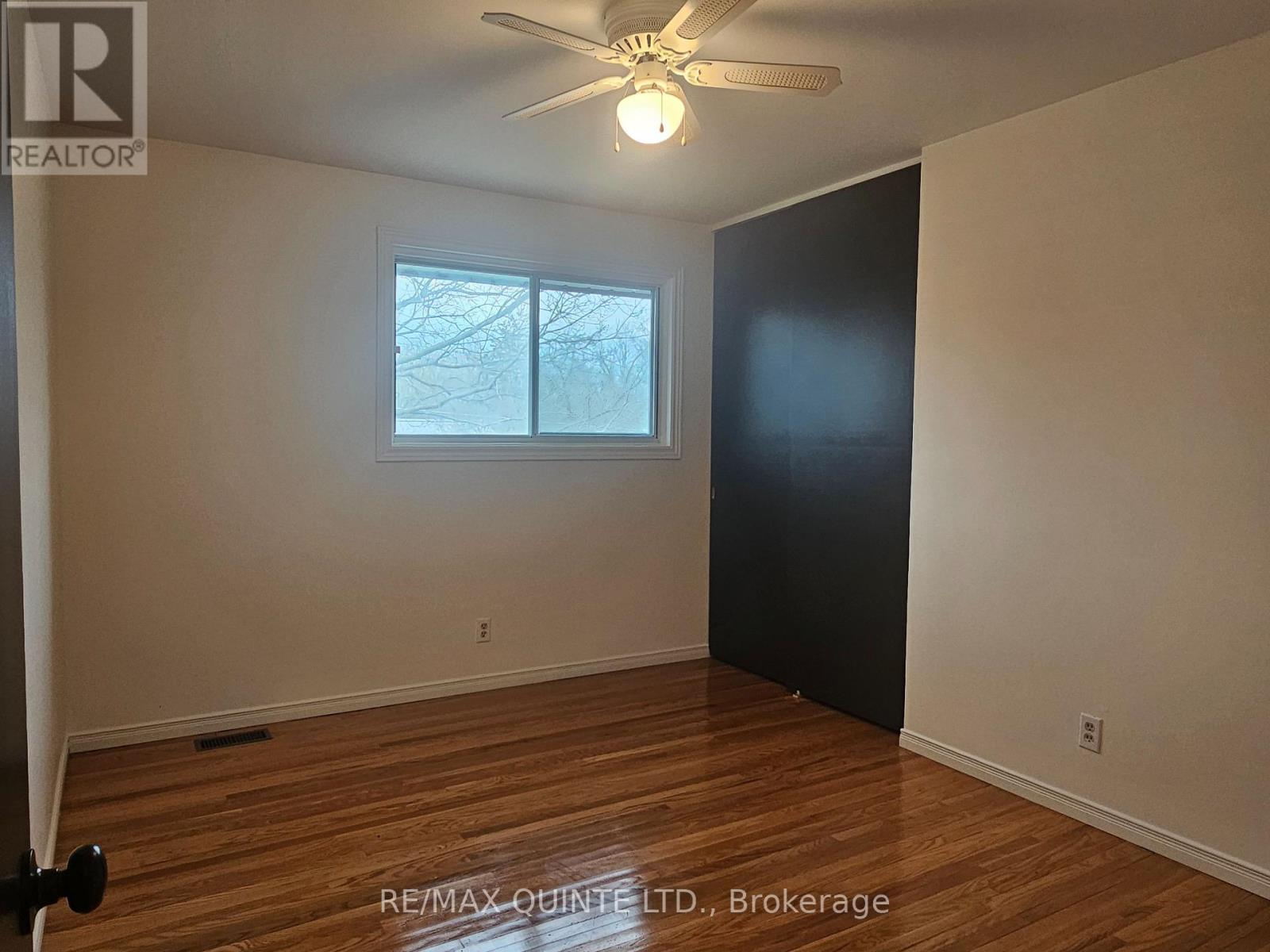 12 Philip Street, Prince Edward County, Ontario  K0K 2T0 - Photo 33 - X12105741