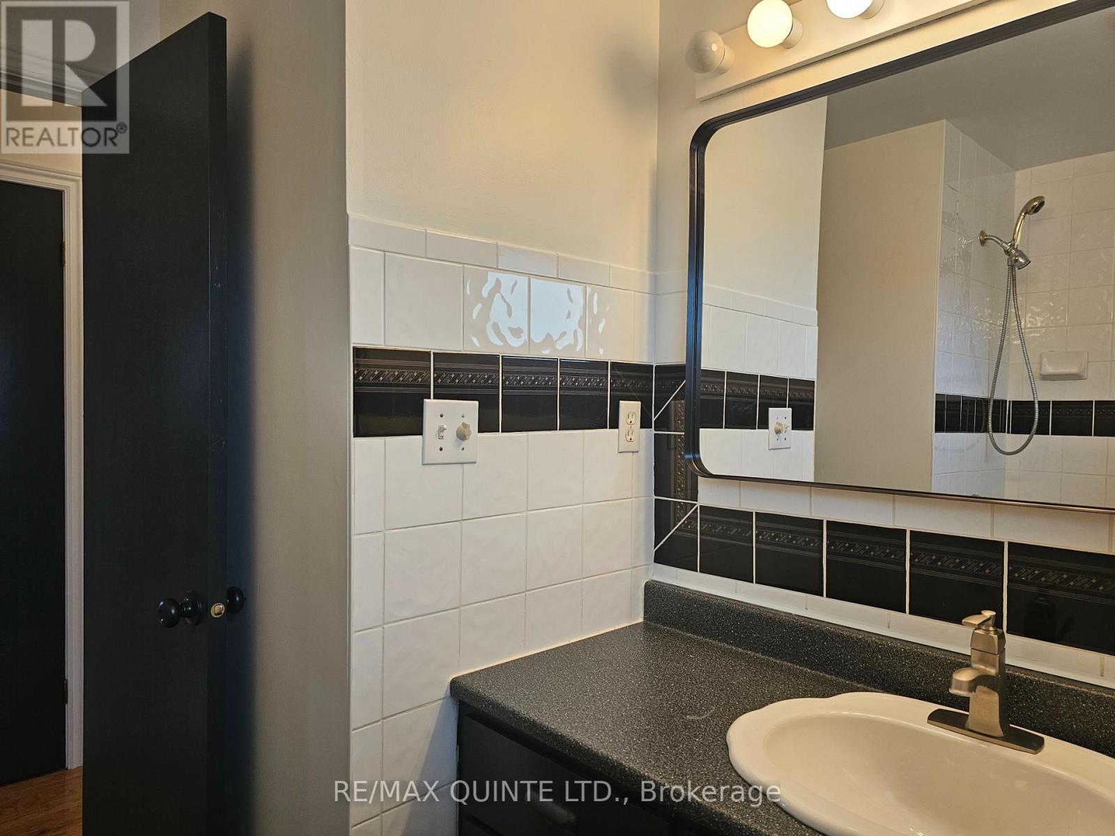 12 Philip Street, Prince Edward County, Ontario  K0K 2T0 - Photo 39 - X12105741