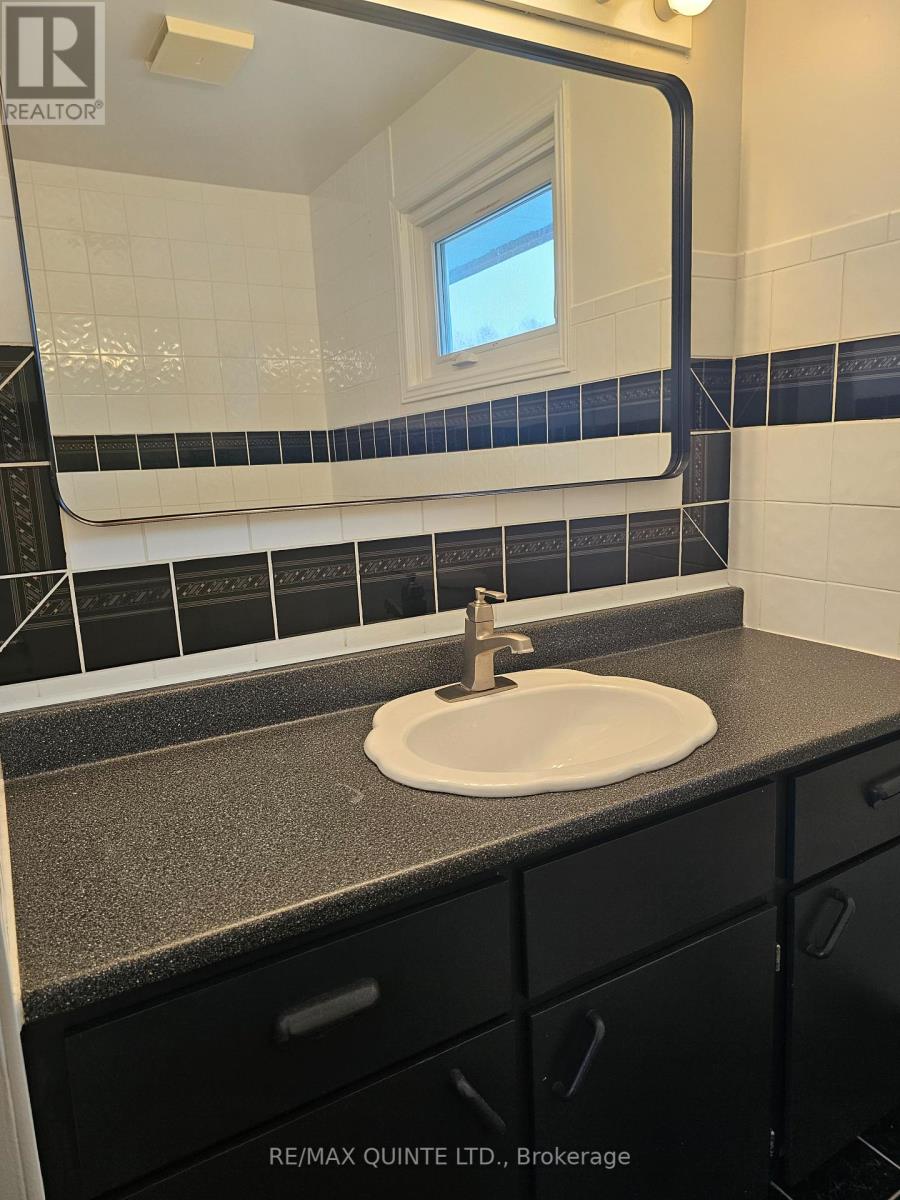 12 Philip Street, Prince Edward County, Ontario  K0K 2T0 - Photo 41 - X12105741