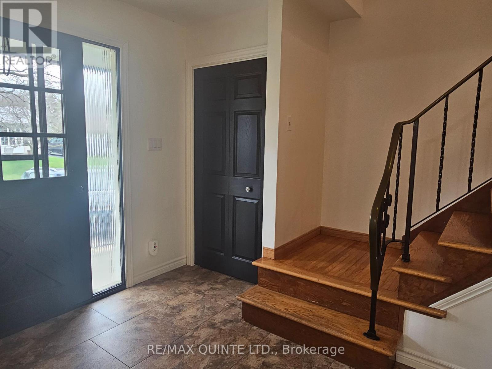 12 Philip Street, Prince Edward County, Ontario  K0K 2T0 - Photo 5 - X12105741