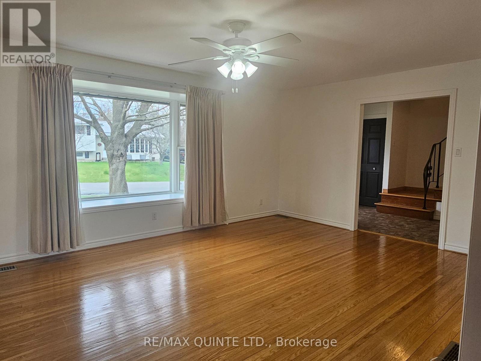 12 Philip Street, Prince Edward County, Ontario  K0K 2T0 - Photo 7 - X12105741