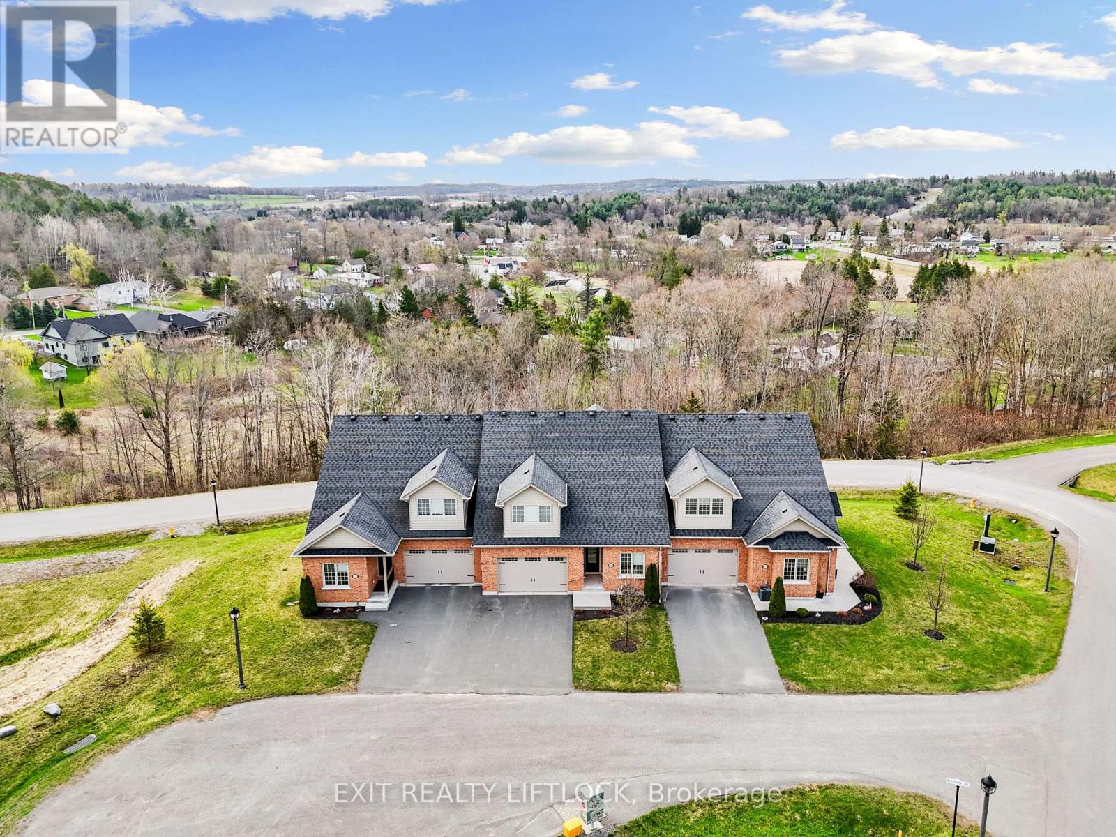 10 - 68 Blossom Court, Trent Hills, Ontario  K0K 3K0 - Photo 3 - X12115105