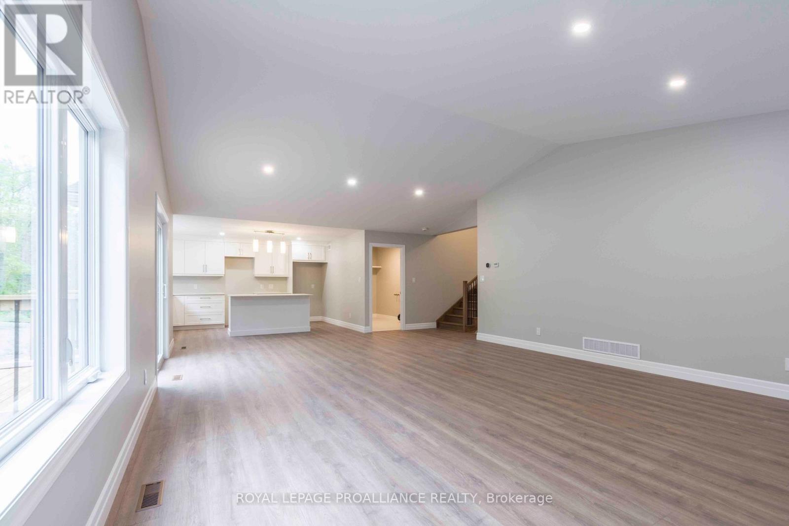 61 Meagan Lane, Quinte West, Ontario  K0K 2C0 - Photo 10 - X12117510
