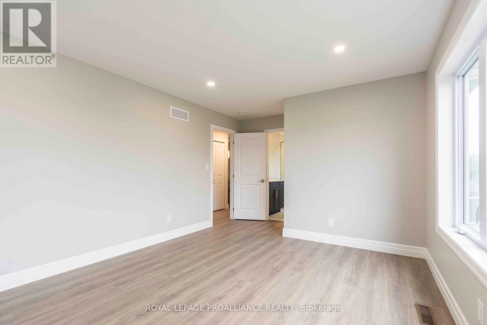 61 Meagan Lane, Quinte West, Ontario  K0K 2C0 - Photo 13 - X12117510