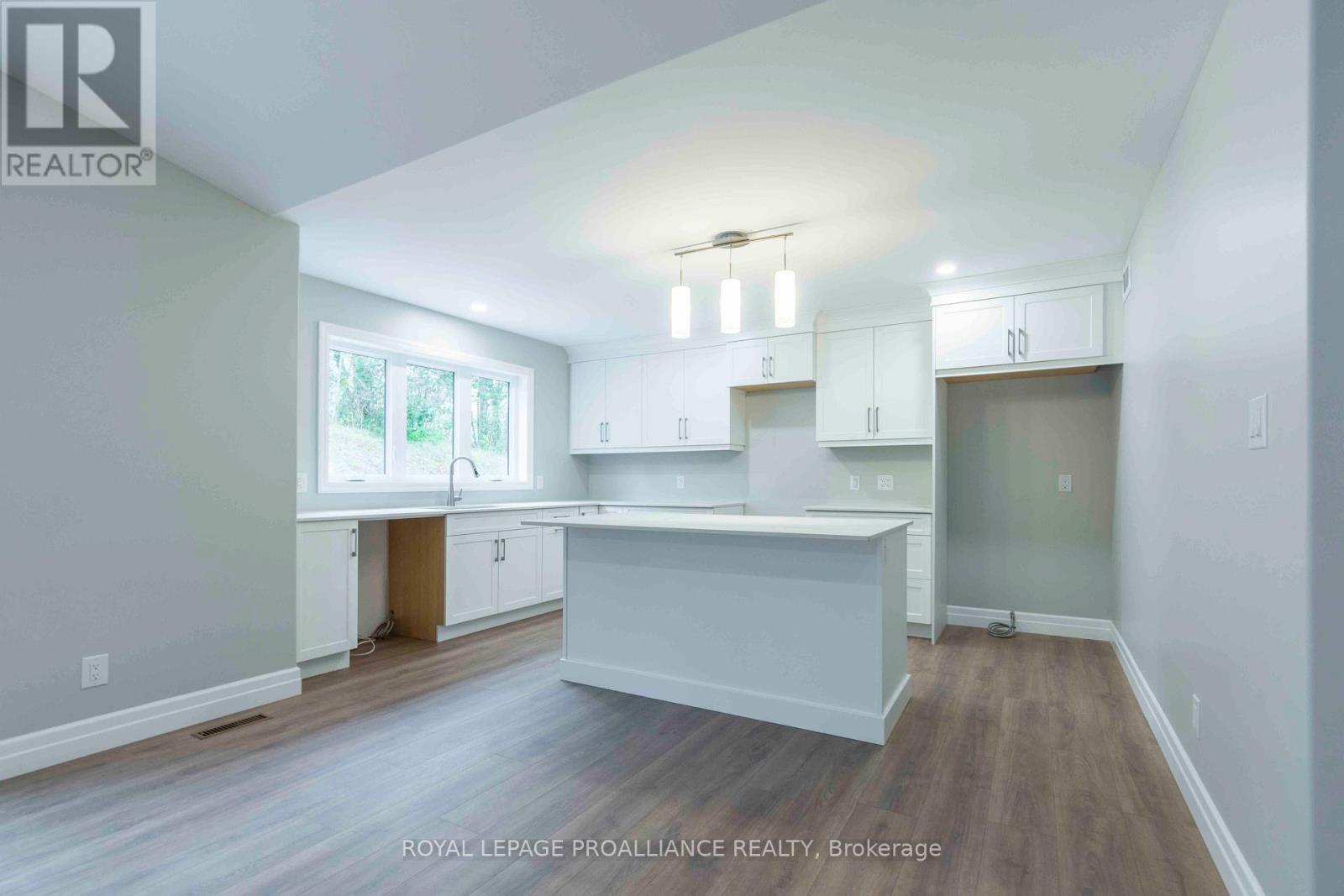 61 Meagan Lane, Quinte West, Ontario  K0K 2C0 - Photo 5 - X12117510