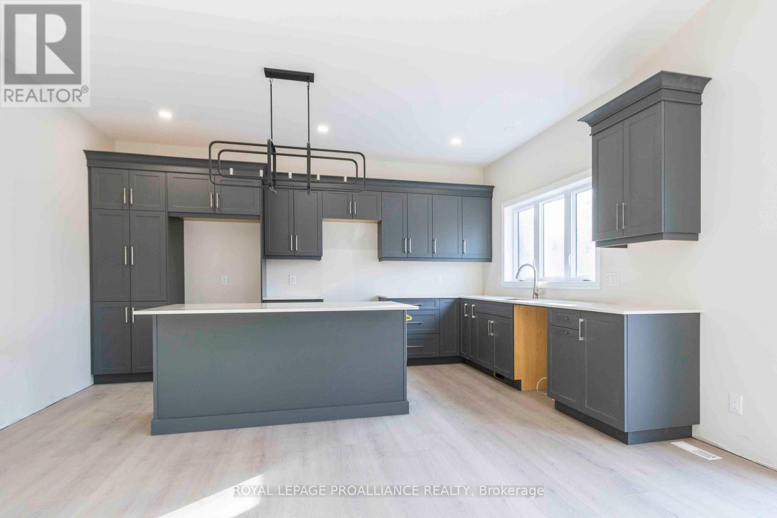 63 Meagan Lane, Quinte West, Ontario  K0K 2C0 - Photo 8 - X12117525