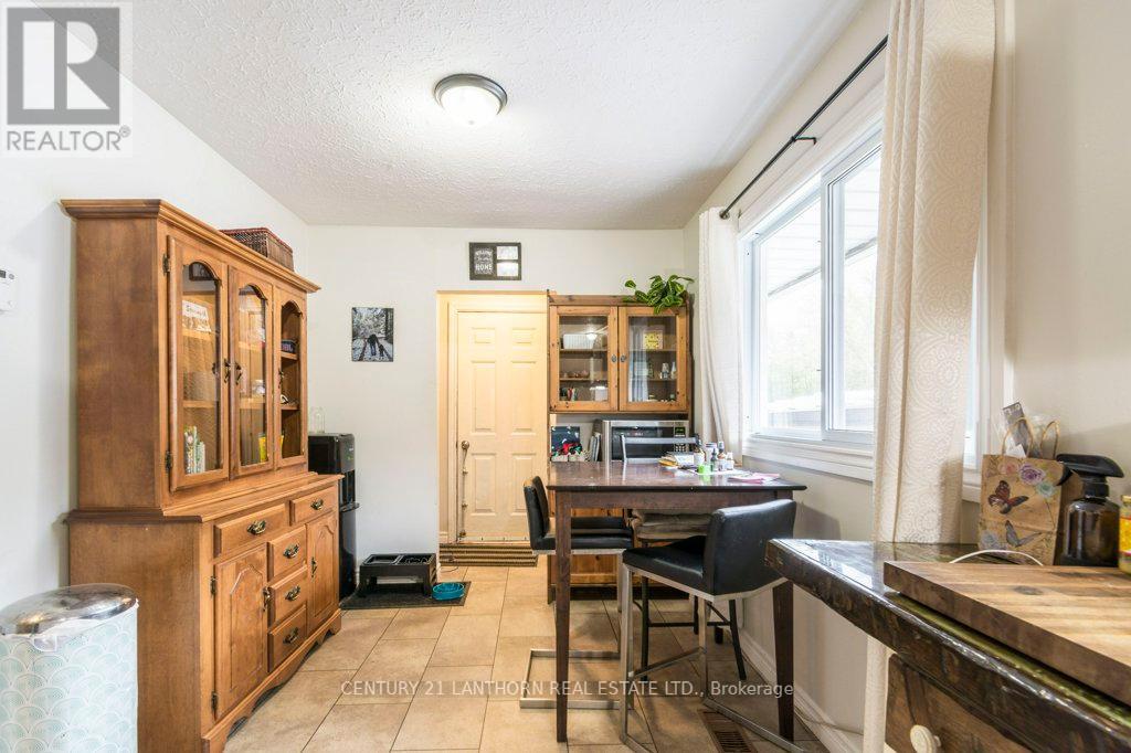 A-E - 95 Scott Avenue, Quinte West, Ontario  K0K 2C0 - Photo 11 - X12130921