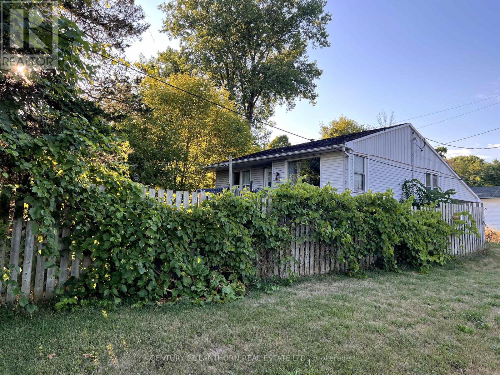 A-E - 95 Scott Avenue, Quinte West, Ontario  K0K 2C0 - Photo 4 - X12130921