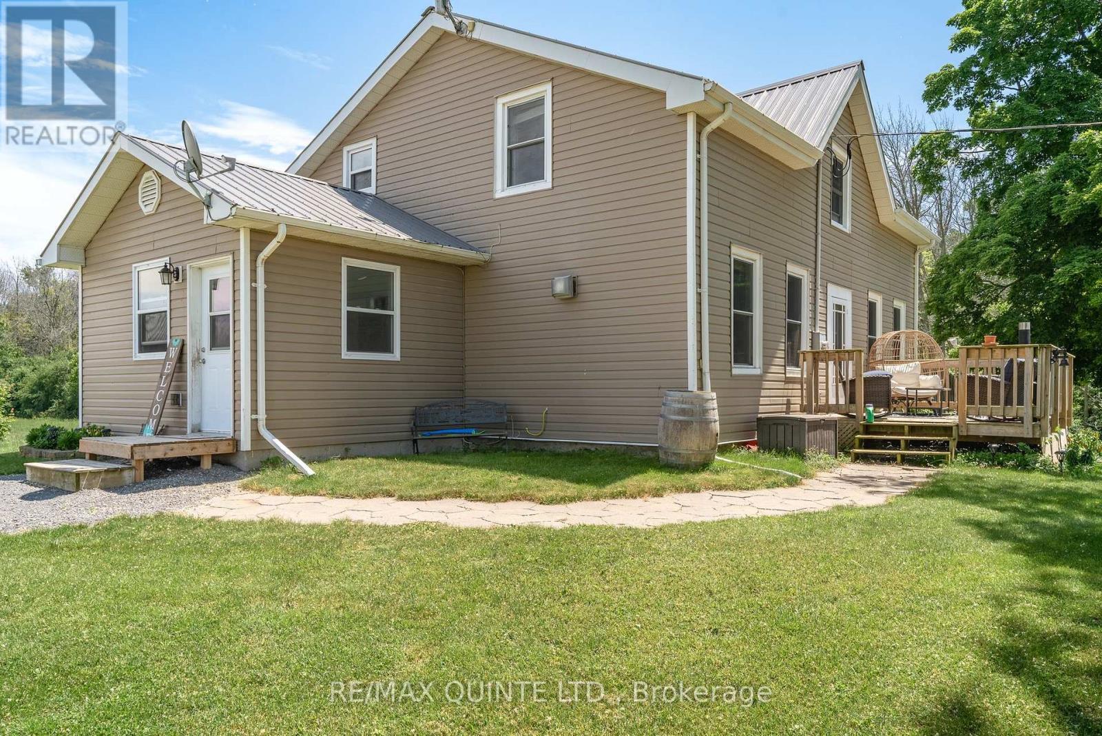2 Baitleys Road, Prince Edward County, Ontario  K0K 3L0 - Photo 5 - X12130969