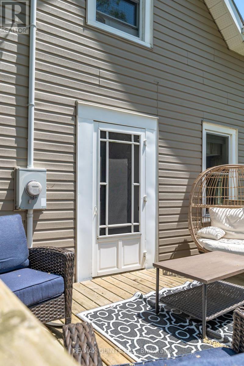 2 Baitleys Road, Prince Edward County, Ontario  K0K 3L0 - Photo 8 - X12130969