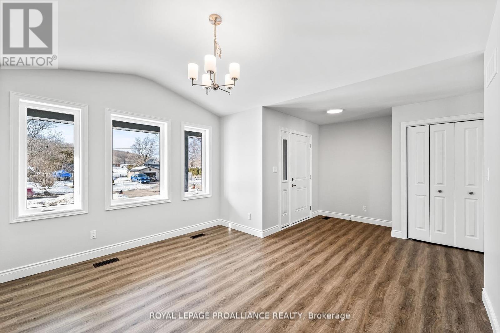 182 Homewood Avenue, Trent Hills, Ontario  K0K 1Y0 - Photo 12 - X12133947
