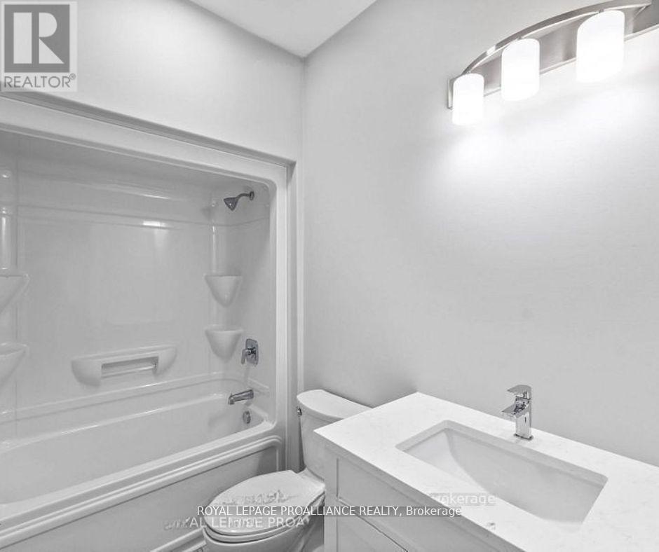 182 Homewood Avenue, Trent Hills, Ontario  K0K 1Y0 - Photo 9 - X12133947