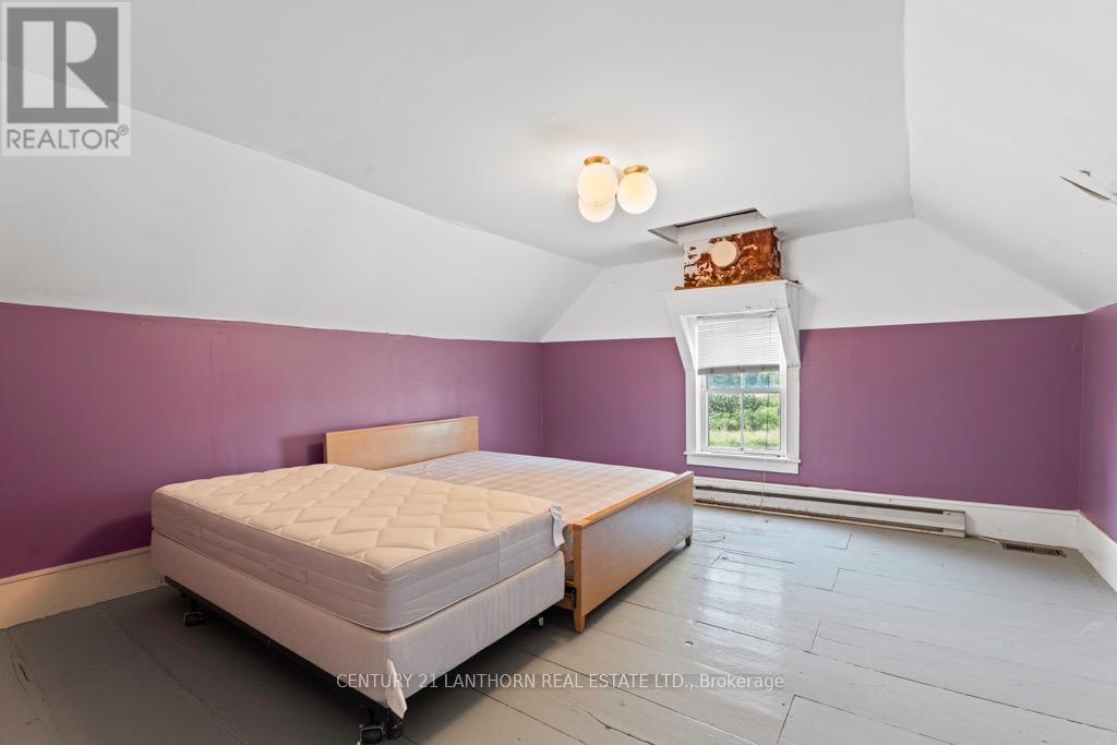 1677 County 8 Road, Prince Edward County, Ontario  K0K 2T0 - Photo 18 - X12135758