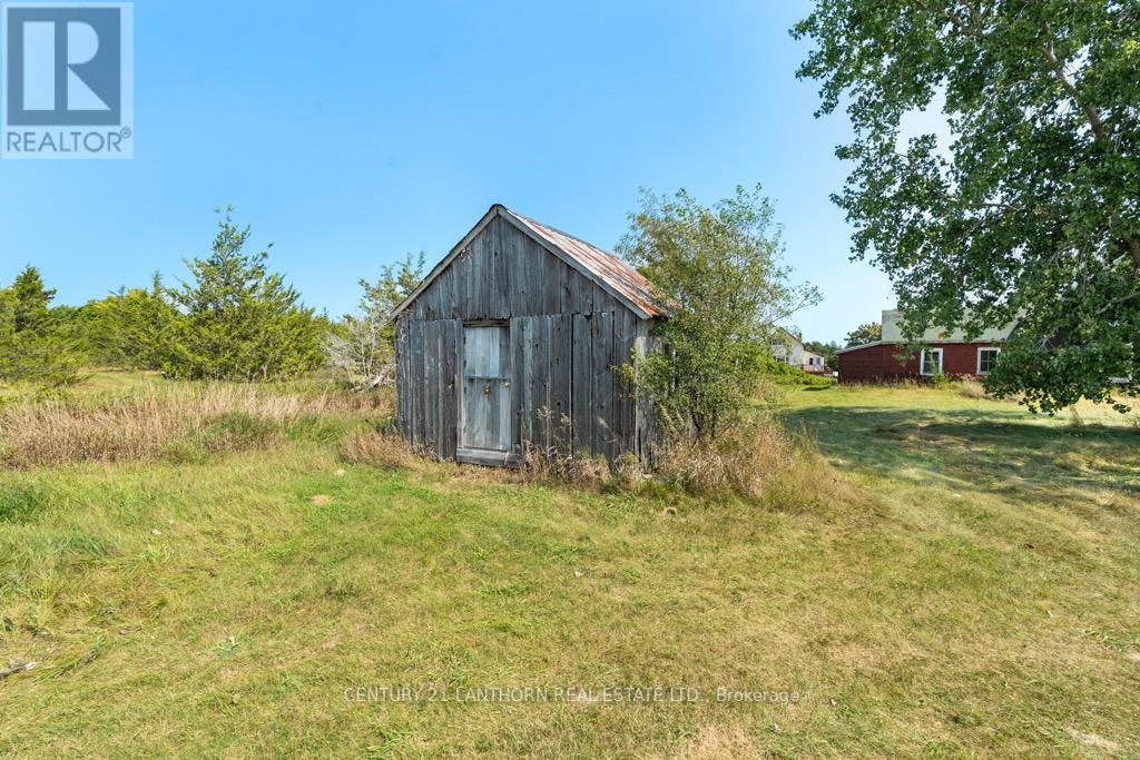 1677 County 8 Road, Prince Edward County, Ontario  K0K 2T0 - Photo 20 - X12135758