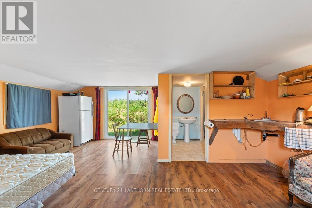 1677 County 8 Road, Prince Edward County, Ontario  K0K 2T0 - Photo 26 - X12135758