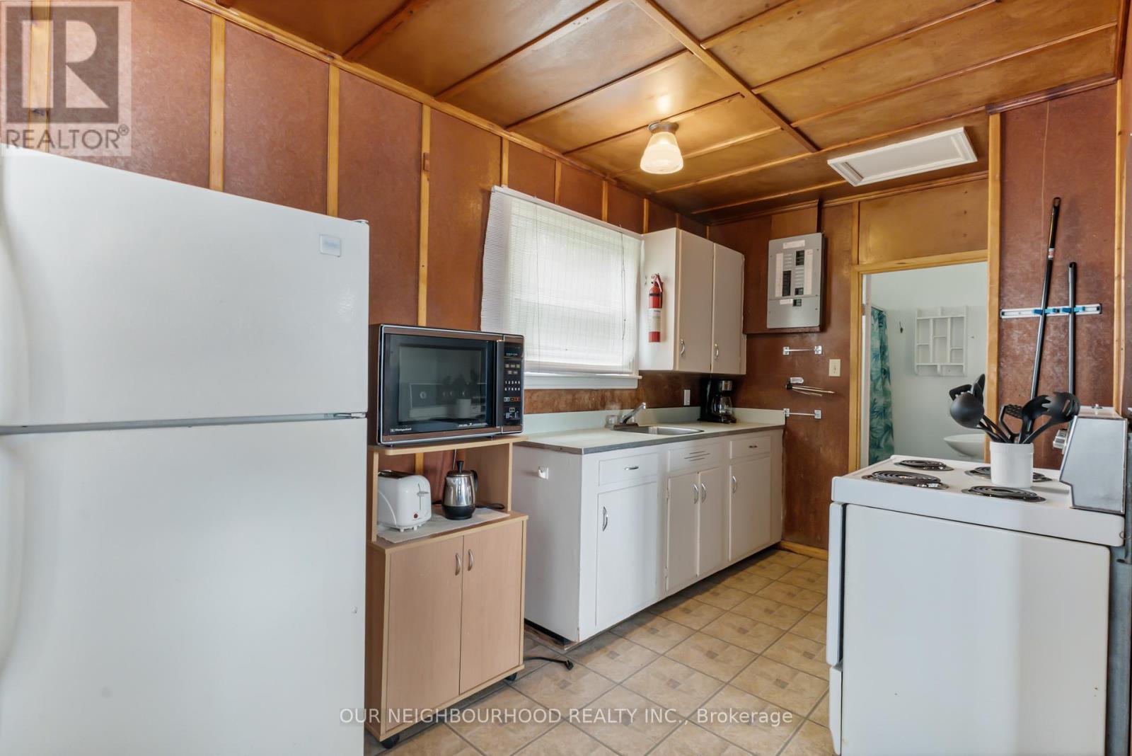 10 Richardson Road, Prince Edward County, Ontario  K0K 2T0 - Photo 24 - X12158702