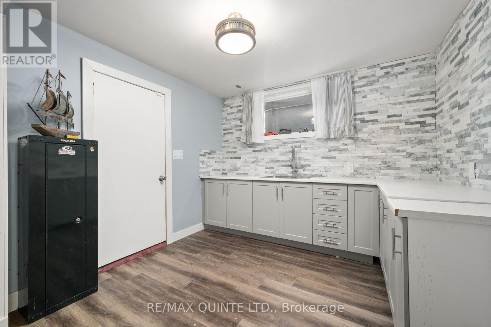 94 Cloverleaf Drive, Belleville, Ontario  K8N 4Z5 - Photo 30 - X12163990