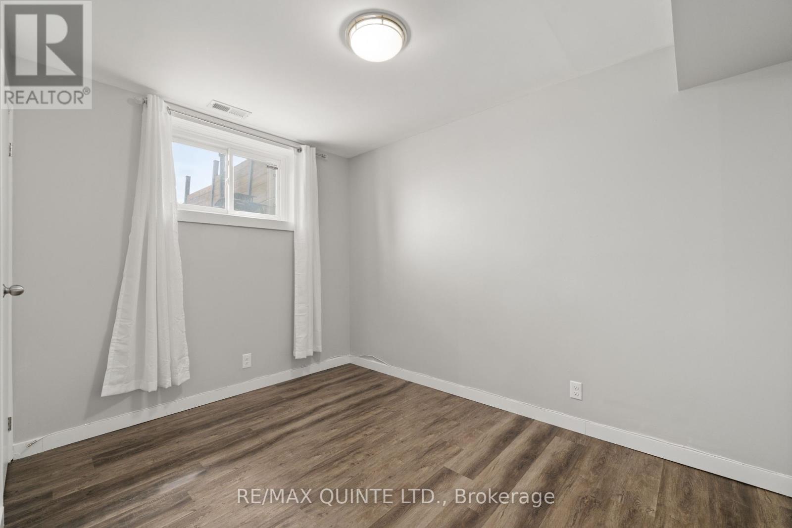 94 Cloverleaf Drive, Belleville, Ontario  K8N 4Z5 - Photo 34 - X12163990