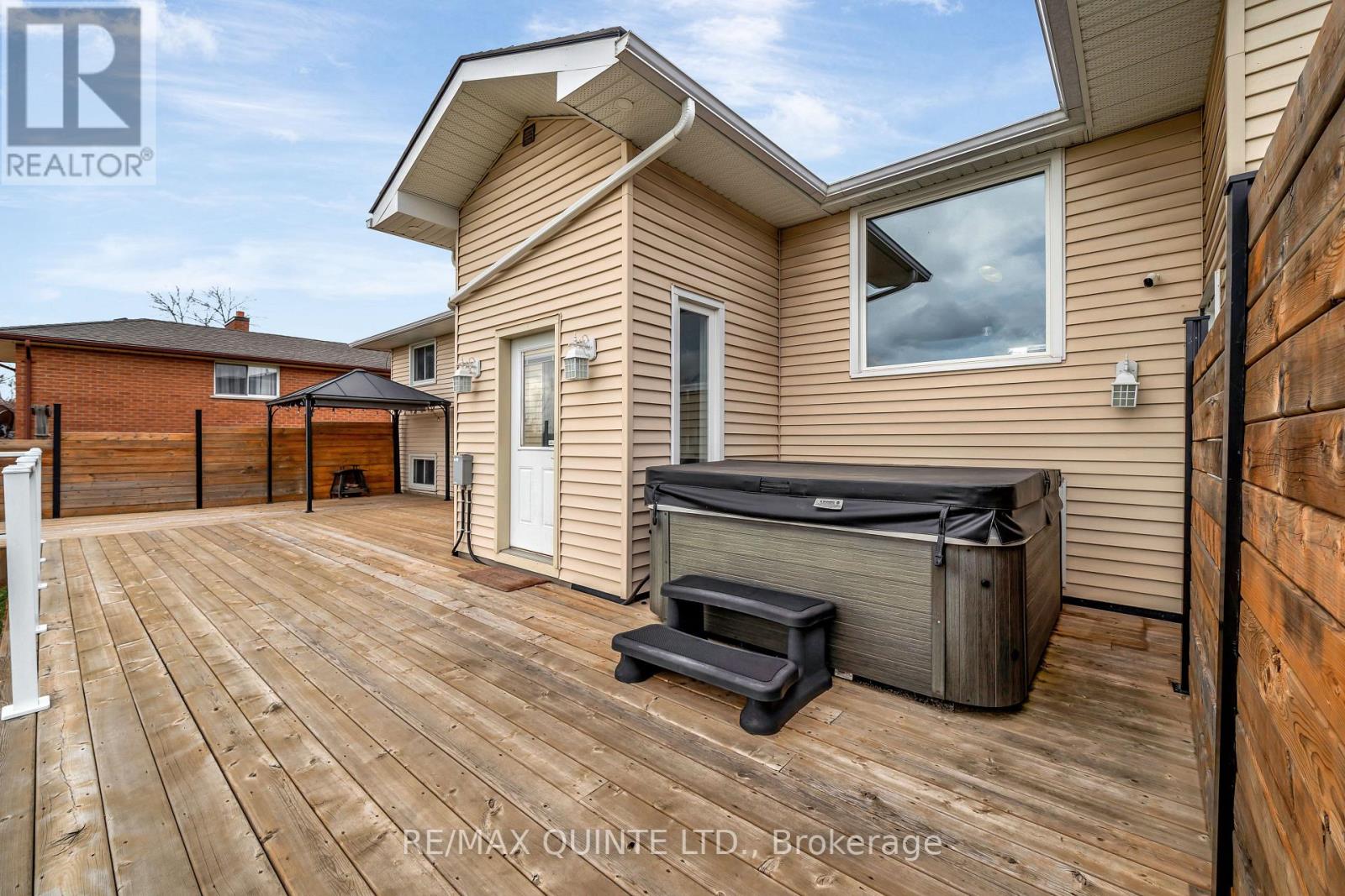 94 Cloverleaf Drive, Belleville, Ontario  K8N 4Z5 - Photo 36 - X12163990