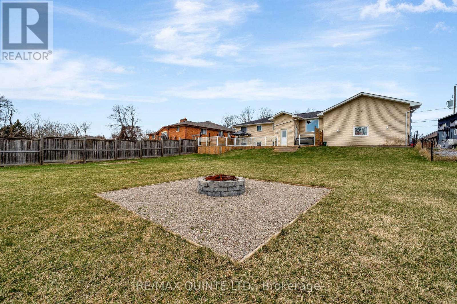 94 Cloverleaf Drive, Belleville, Ontario  K8N 4Z5 - Photo 44 - X12163990