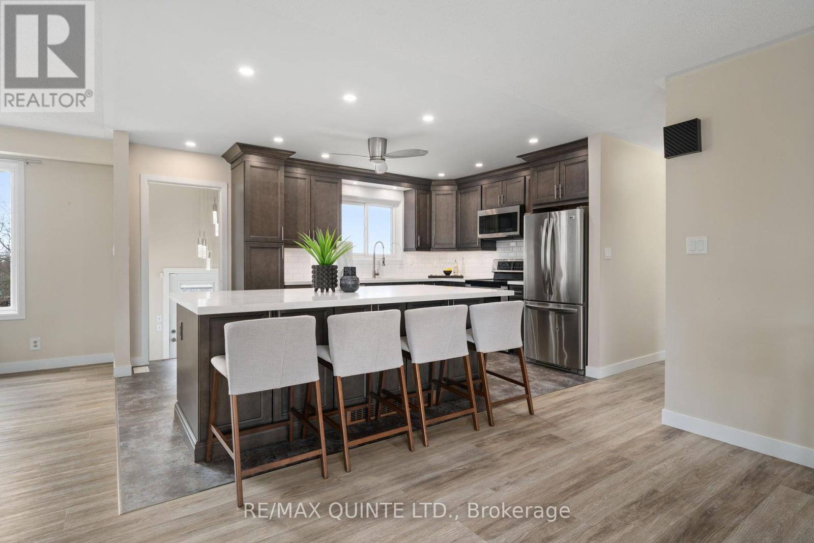94 Cloverleaf Drive, Belleville, Ontario  K8N 4Z5 - Photo 5 - X12163990