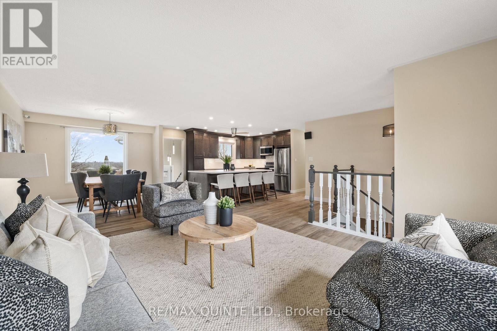 94 Cloverleaf Drive, Belleville, Ontario  K8N 4Z5 - Photo 9 - X12163990