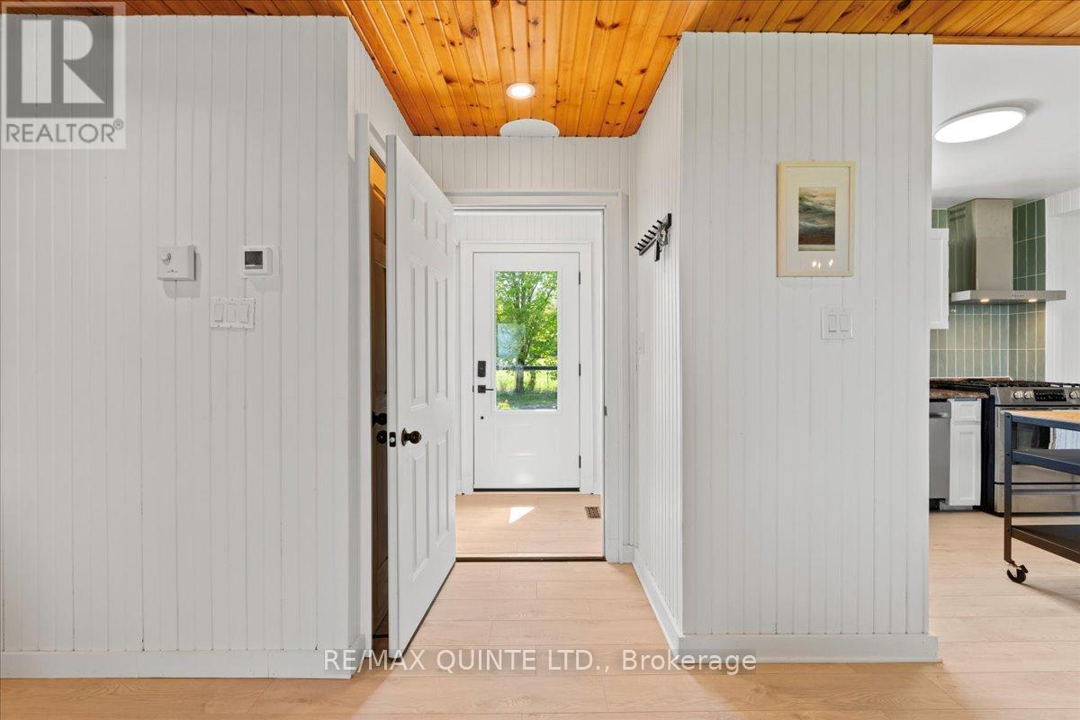 1406 County Road 12, Prince Edward County, Ontario  K0K 2T0 - Photo 10 - X12167040