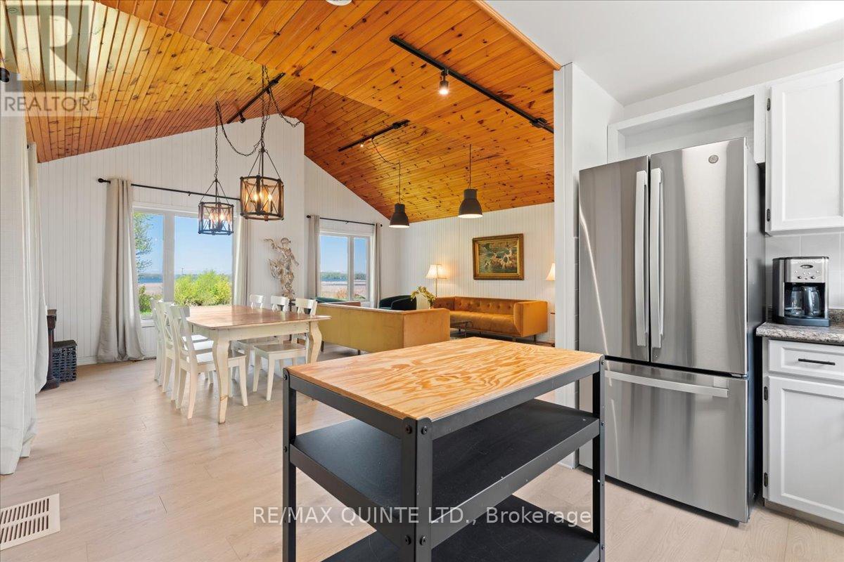 1406 County Road 12, Prince Edward County, Ontario  K0K 2T0 - Photo 11 - X12167040