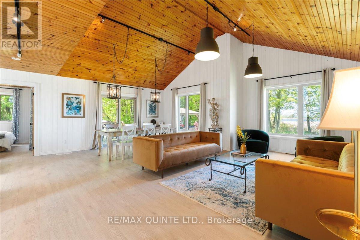 1406 County Road 12, Prince Edward County, Ontario  K0K 2T0 - Photo 14 - X12167040