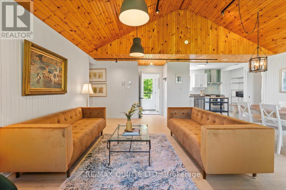 1406 County Road 12, Prince Edward County, Ontario  K0K 2T0 - Photo 15 - X12167040