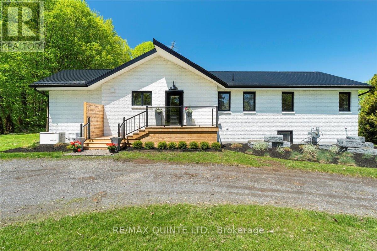 1406 County Road 12, Prince Edward County, Ontario  K0K 2T0 - Photo 2 - X12167040