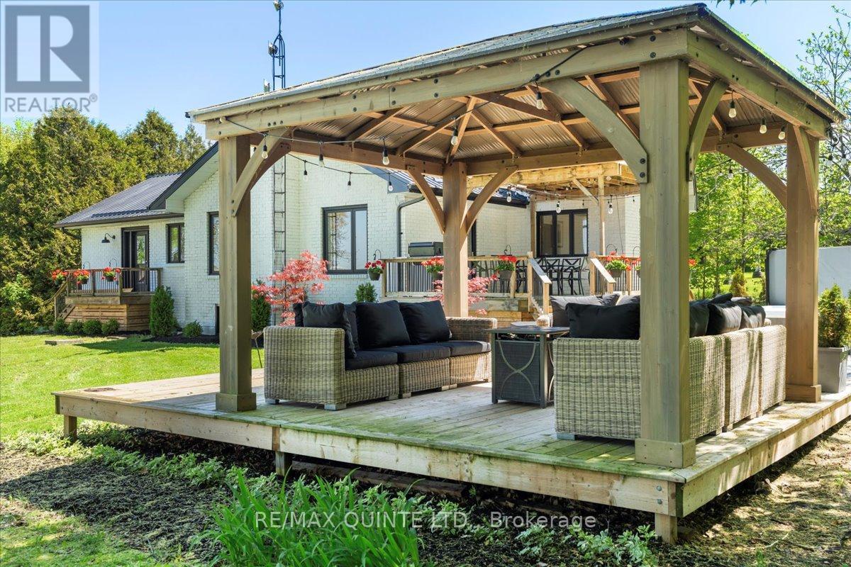 1406 County Road 12, Prince Edward County, Ontario  K0K 2T0 - Photo 38 - X12167040