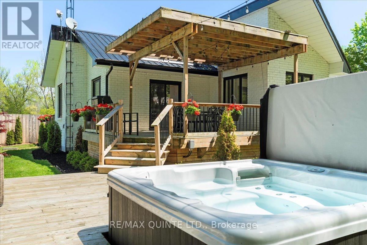 1406 County Road 12, Prince Edward County, Ontario  K0K 2T0 - Photo 40 - X12167040